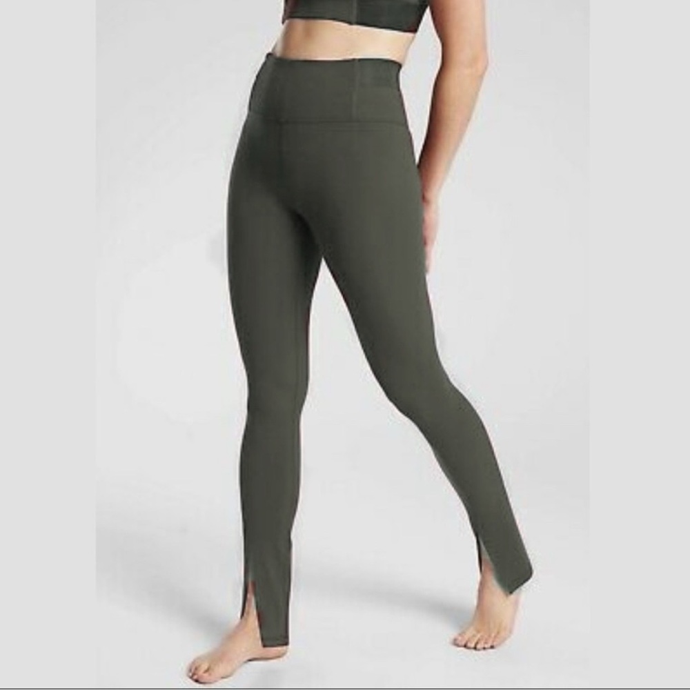 Athleta Aura Split Pant. Green. Size Medium